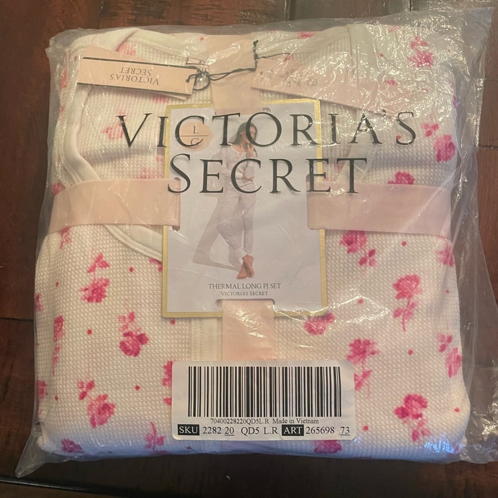 NWT Victoria Secrets thermal pjs